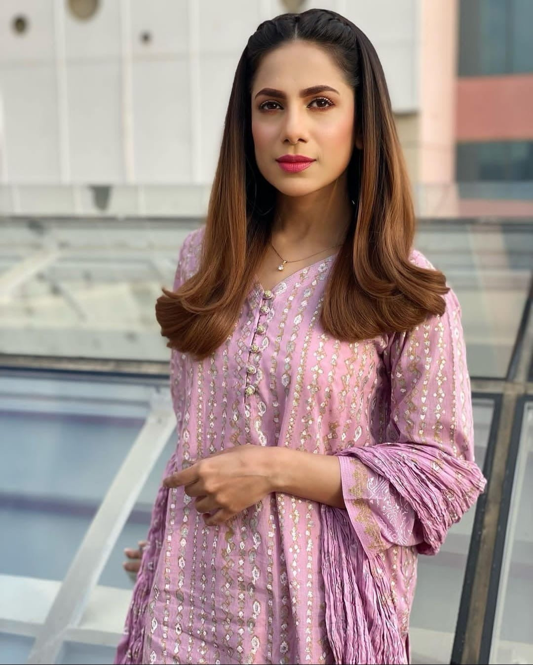 Amna Akram in Embelle gold silver block print shirt & dupatta set in Matrix Design Fusia Pink. Own the room with this stunning outfit.